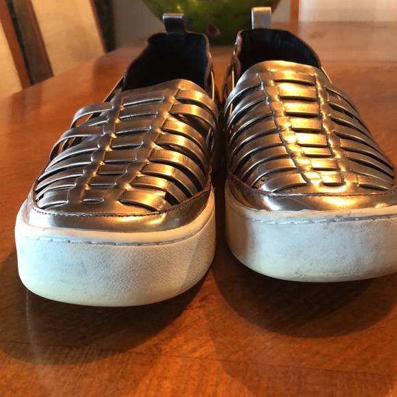 Donald Pliner, gold huarache shoes - Picture 4 of 8